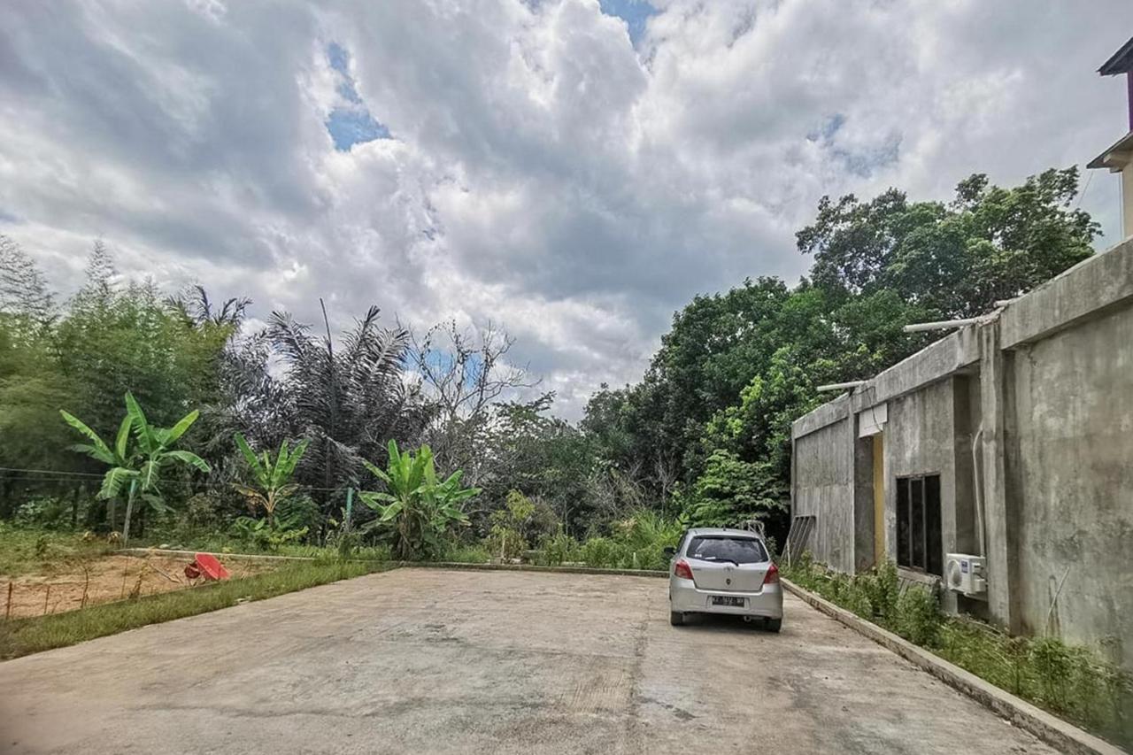 Reddoorz Near Kantor Walikota Bontang Nyerakat Exterior foto